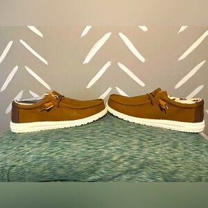 New Hey Dudes size 10 Fishing Lures theme